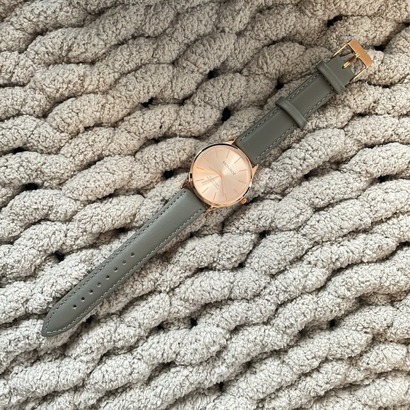 Monroe watch - Picture 3 of 5